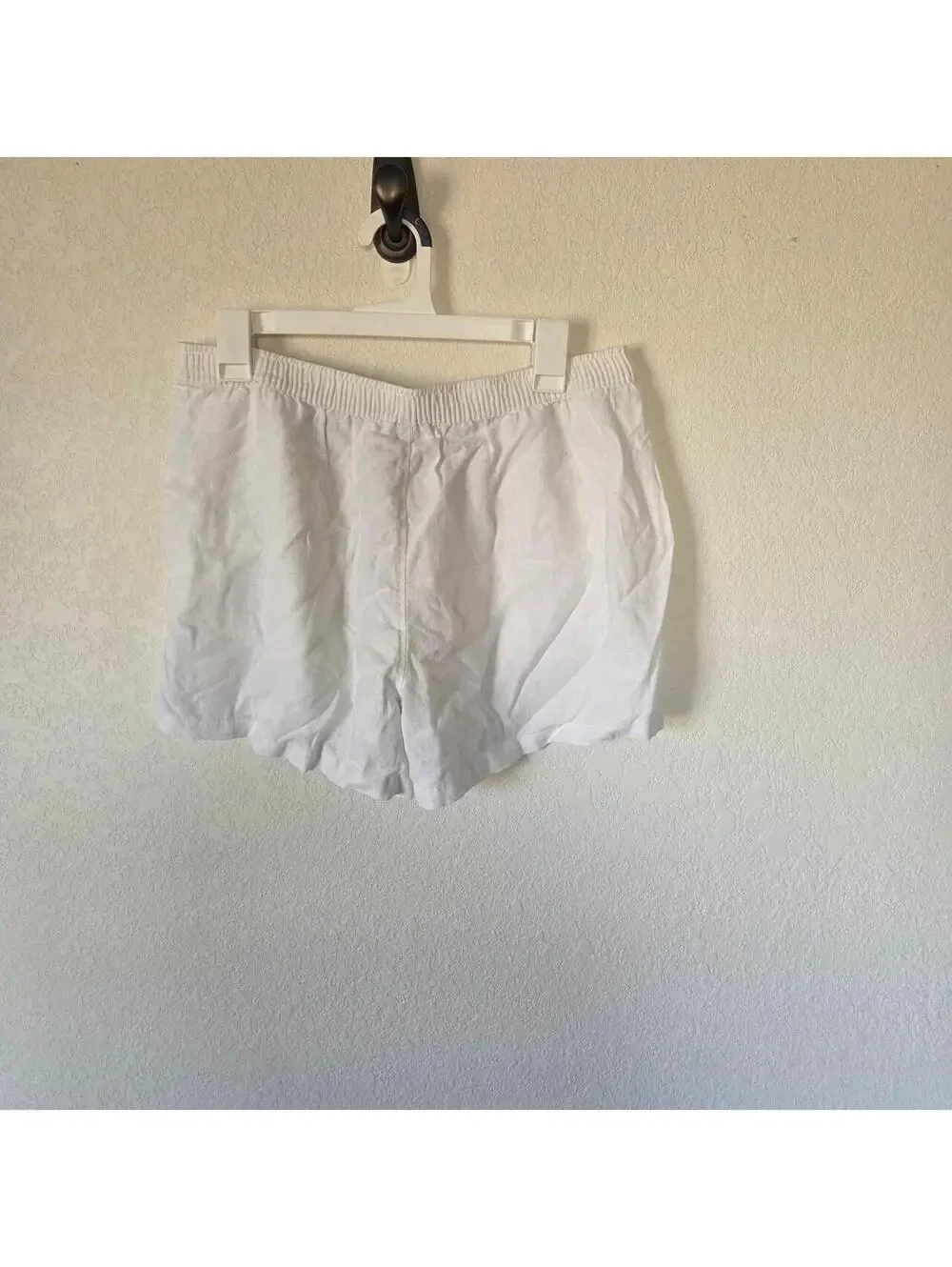Universal Thread Women's White Shorts